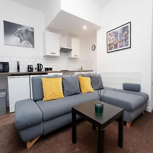 Kirkstall House Leeds (West Yorkshire)